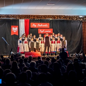 Promocja książki i widowisko patriotyczne w Bukówcu Górnym